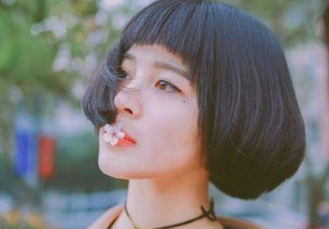 短发发型