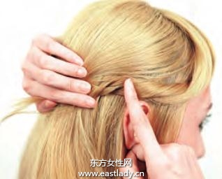 拧卡哇伊斜刘海发型设计 马上变可爱