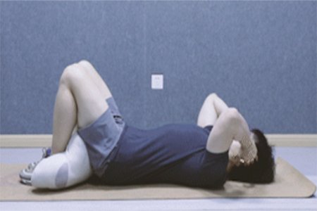 1550718555837220.png 2动作一:枕头卷腹.png