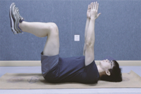 1550718561382659.png 3动作一:枕头卷腹.png