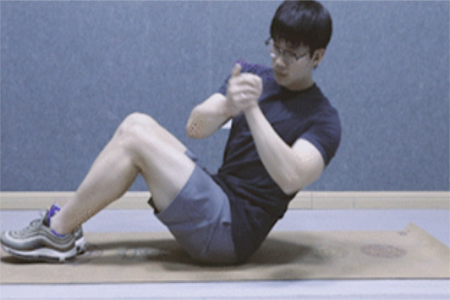 1550718569671228.png 4动作一:枕头卷腹.png