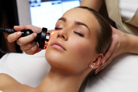 1551757643574323.jpg 1大脸妹子的福音,不用医美也能瘦脸的最佳方法.JPG