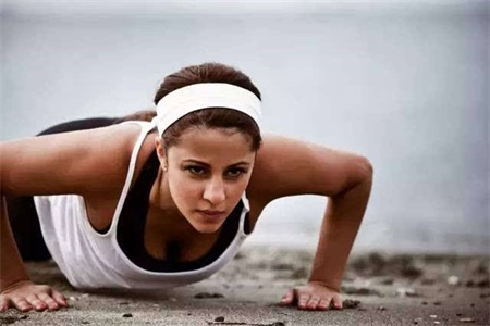 1551842796729817.jpg 2女性减肥最有效的方法,如何度过平台期?.jpg