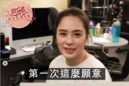 1542966224429544.jpg e1.jpg