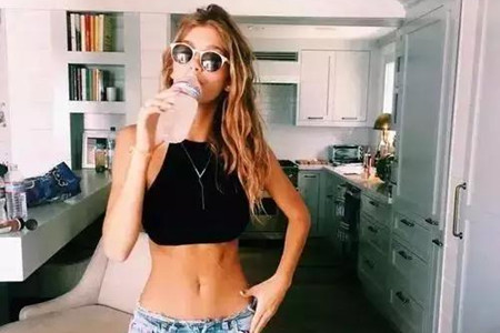 女生运动打造好身材，做好前提更轻松