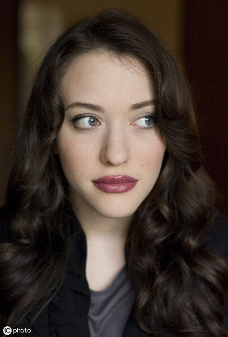 凯特·戴琳斯（Kat Dennings）