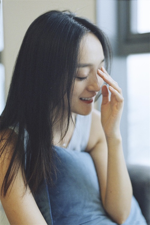 内地女星何泓姗