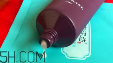 御泥坊黑玫瑰洁面乳怎么样？御泥坊黑玫瑰洁面乳好用吗？