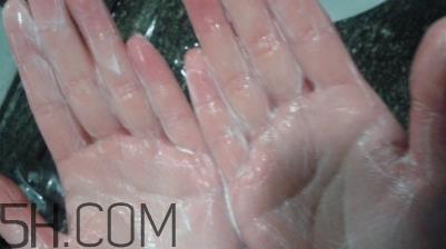 御泥坊黑玫瑰洁面乳怎么样？御泥坊黑玫瑰洁面乳好用吗？